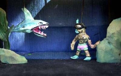 Théâtre miniature requin